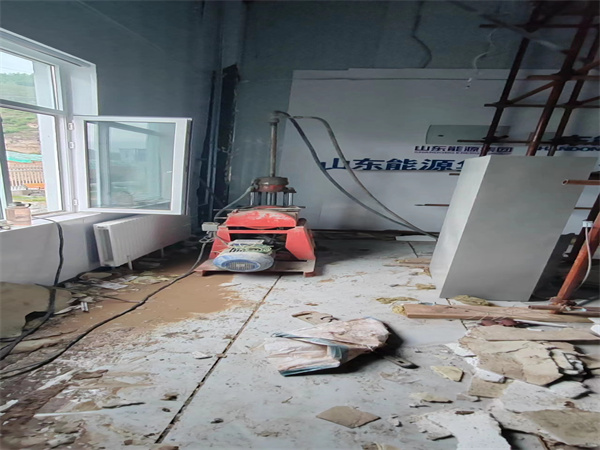 乌拉特前地基基础下沉墙体裂缝加固注浆顶升施工